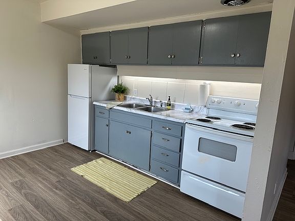 3rd image of 120 Kindred Ave #2