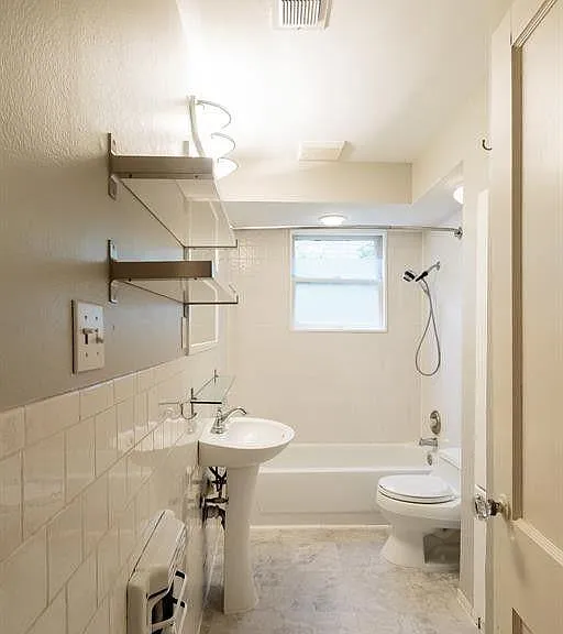 1212 Milford St #1 — Photo 6