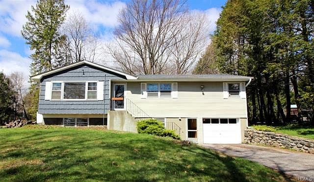 1st image of 123 Lake Dr