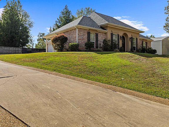 4th image of 106 Pine Island Dr