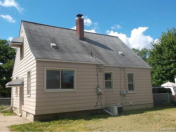 5th image of 29480 James St