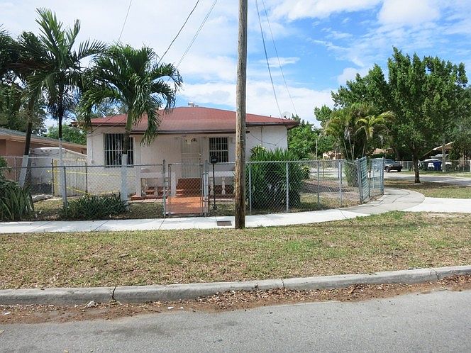 Exterior Front - Unit 1