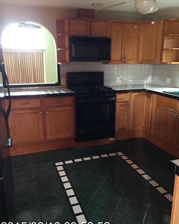 2nd image of 14 Bay Dr