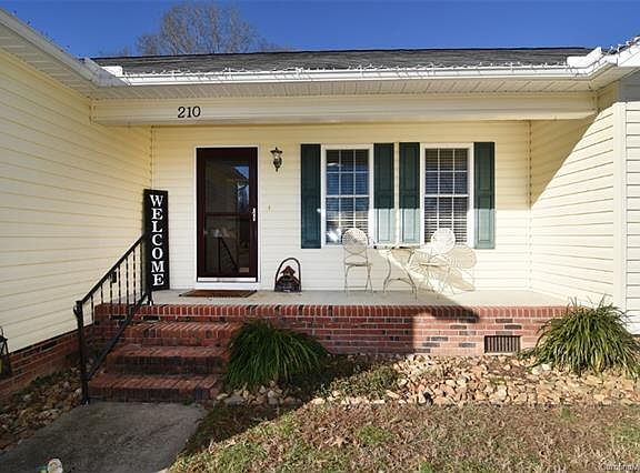 3rd image of 210 Cool Wind Dr