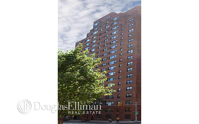 Rented by Douglas Elliman | media 17