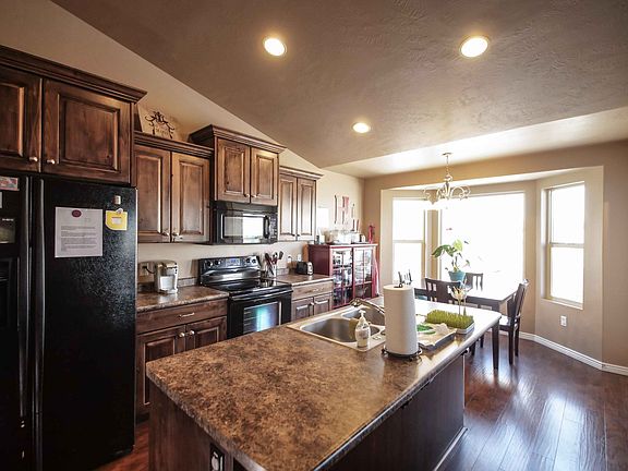 5th image of 3948 W Hopkinton Cir