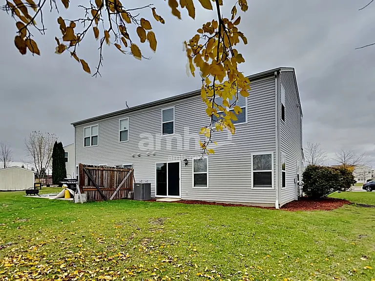 240 Wedgewood Cir — Photo 17