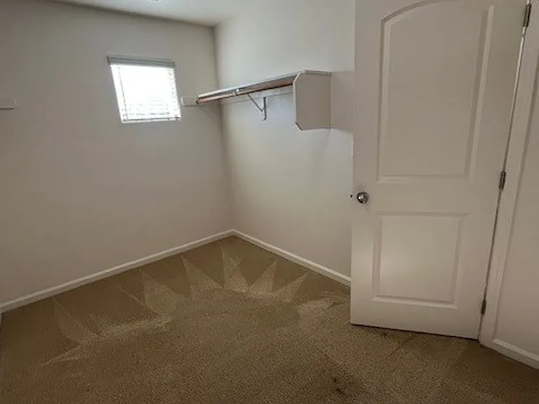 414 Edgewater St — Photo 25