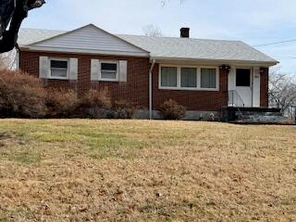 1653 Richland Hills Dr, Salem, VA 24153