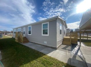 105 Cattail Ct #105, Gardner, KS 66030