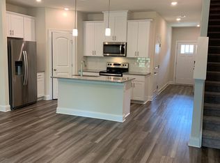 855 Longleaf Ln, Columbia, TN 38401