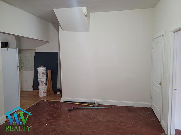 3rd image of 1345 Prospect Ave