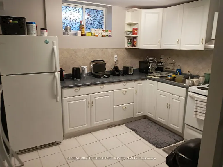 1165 Ogden Ave #BASEMENT — Photo 13