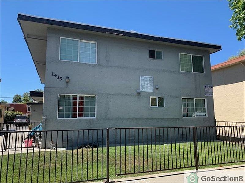 2nd image of 1435 Carnelian Dr #2