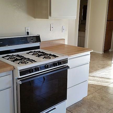 Kitchen Stove