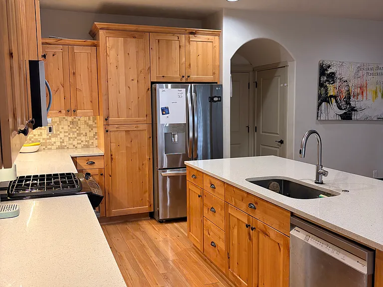 1713 NW Precision Ln — Photo 2