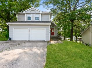 2412 SE 7th Street Ter, Blue Springs, MO 64014