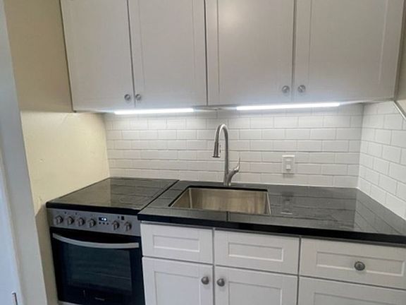 5th image of 2095 Avy Ave #7