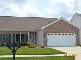 536 Park Place Dr, Forsyth, IL 62535