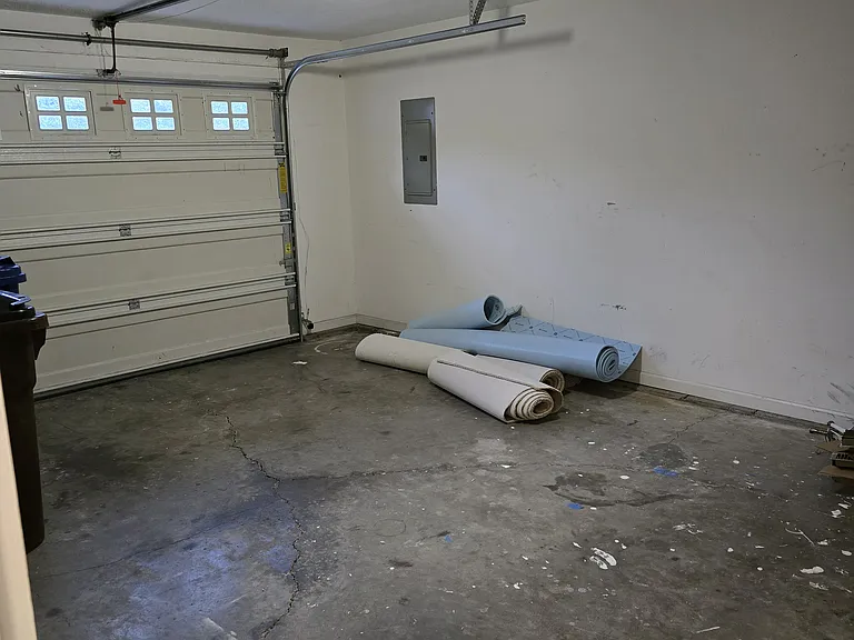 Garage, single car