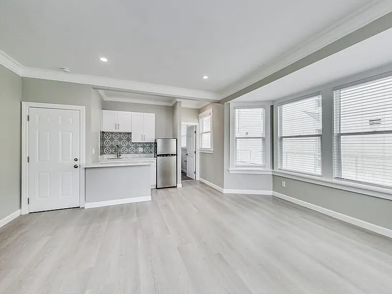 666 17th St #3-A — Photo 1