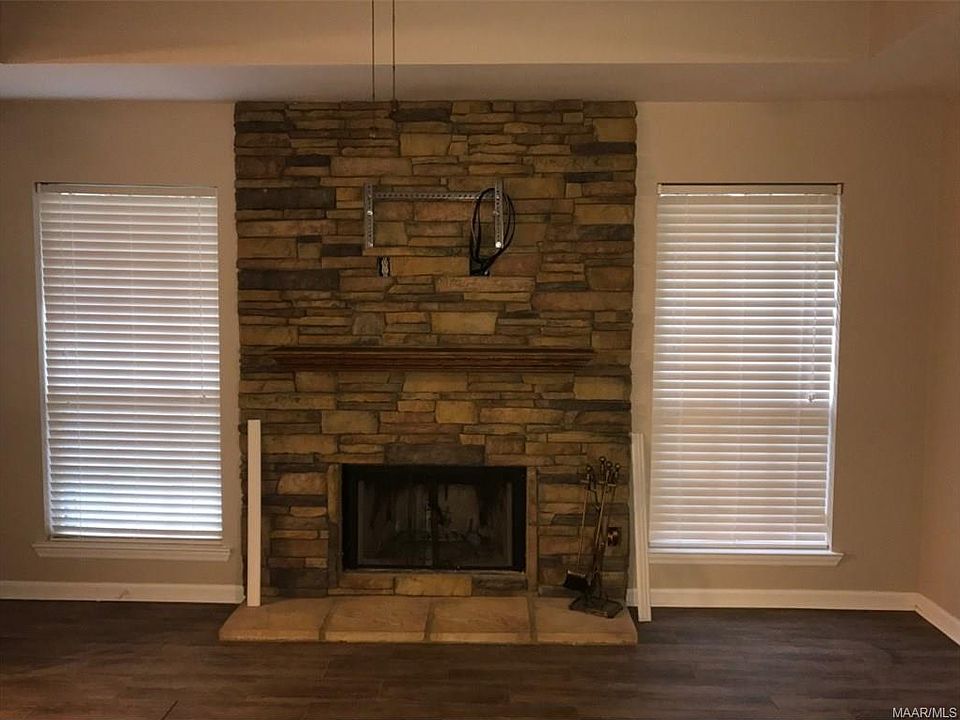 2nd image of 23 Hidden Hills Dr