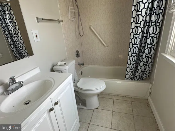 215 Murray Rd, Newark, DE 19711