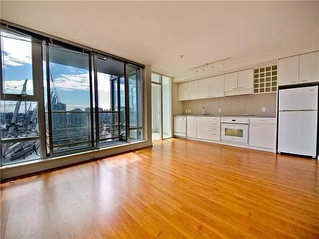 1 bed, 564 sqft, $2,500 — Photo 3