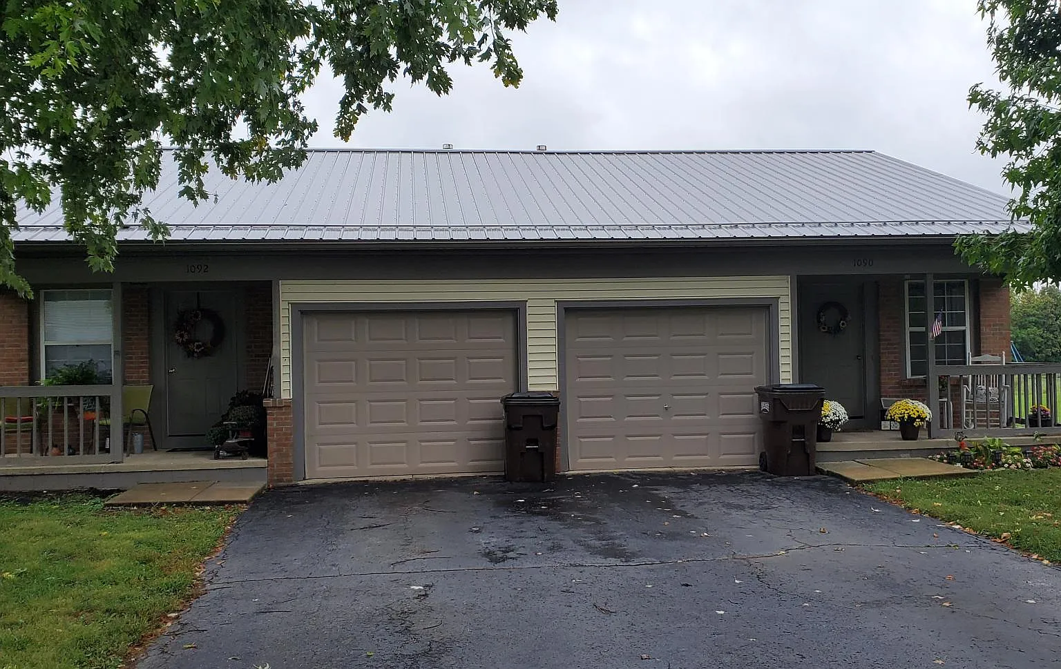 1090 Ann Ln — Photo 2