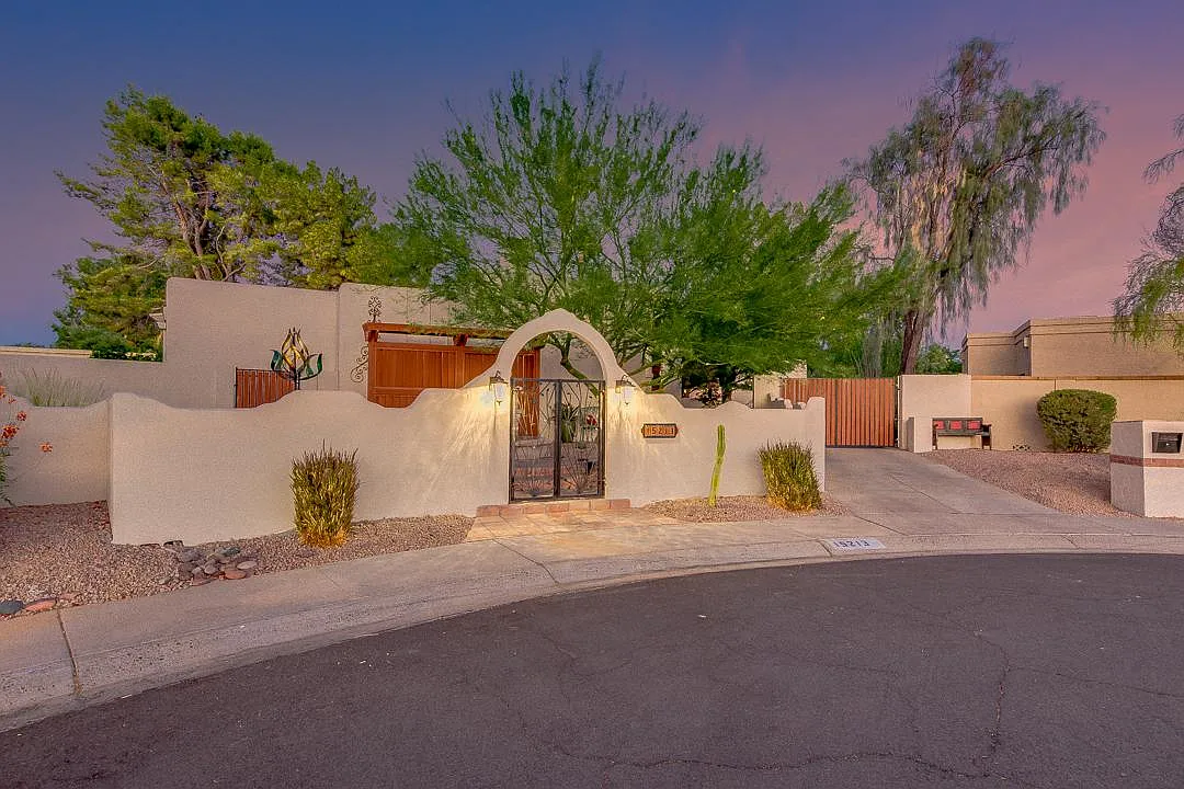 4 bed, 2.5 bath, 1972 sqft, $8,500 — Photo 1