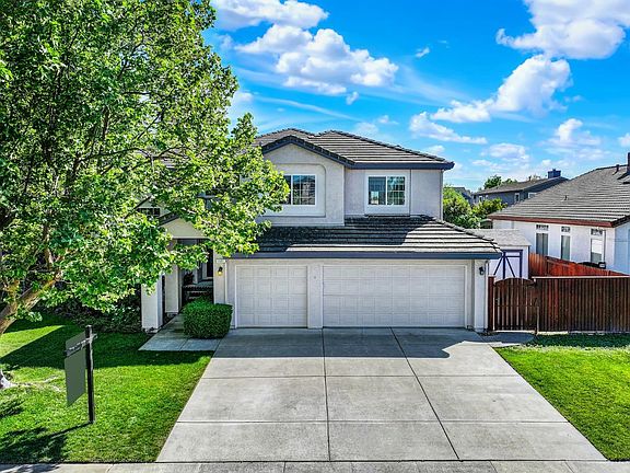 4th image of 150 Deerglen Circle