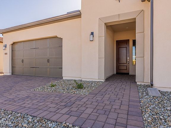 2nd image of 693 E VETERANS Way