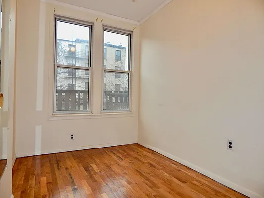 Rented by Realty Collective | media 35