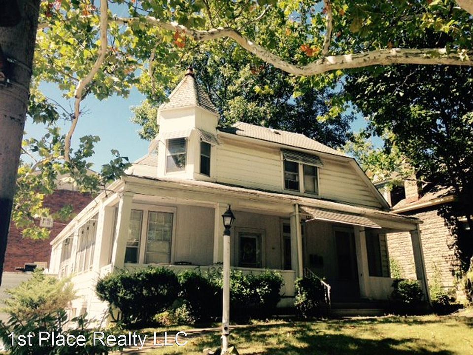 1st image of 2081 Summit St #2081