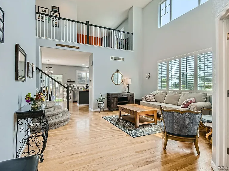 10122 Richfield Way — Photo 3