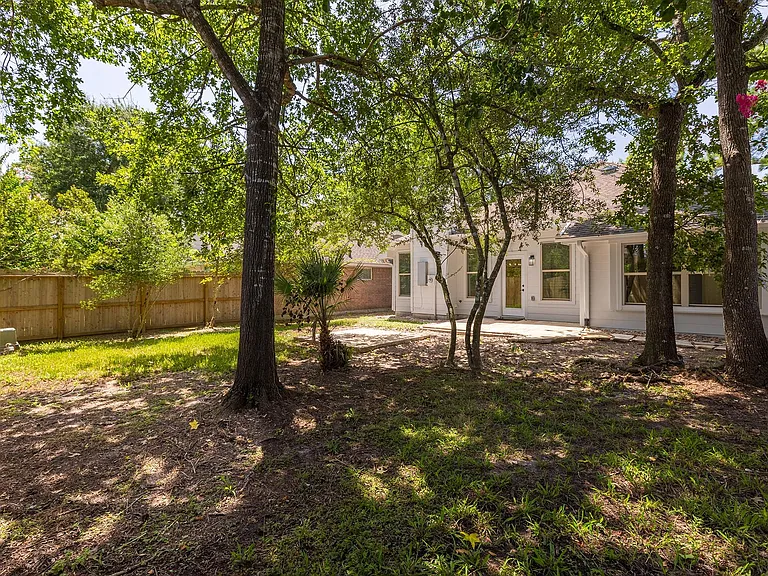42 Camber Pine Pl — Photo 33
