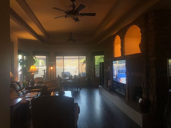 Main House Fam Rm