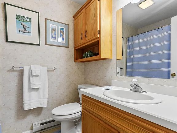 3rd image of 930 Cold Spring Rd APT 4