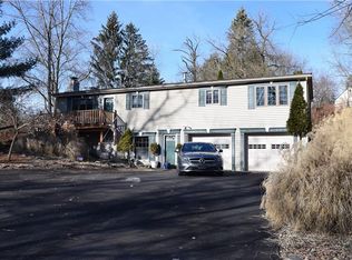 439 Fox Rd, Pittsburgh, PA 15239