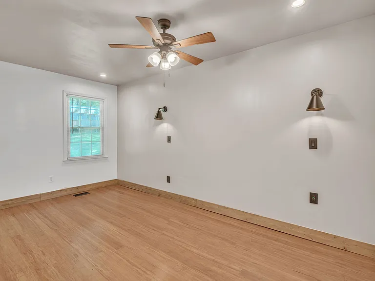 4819 Bexley Dr — Photo 21