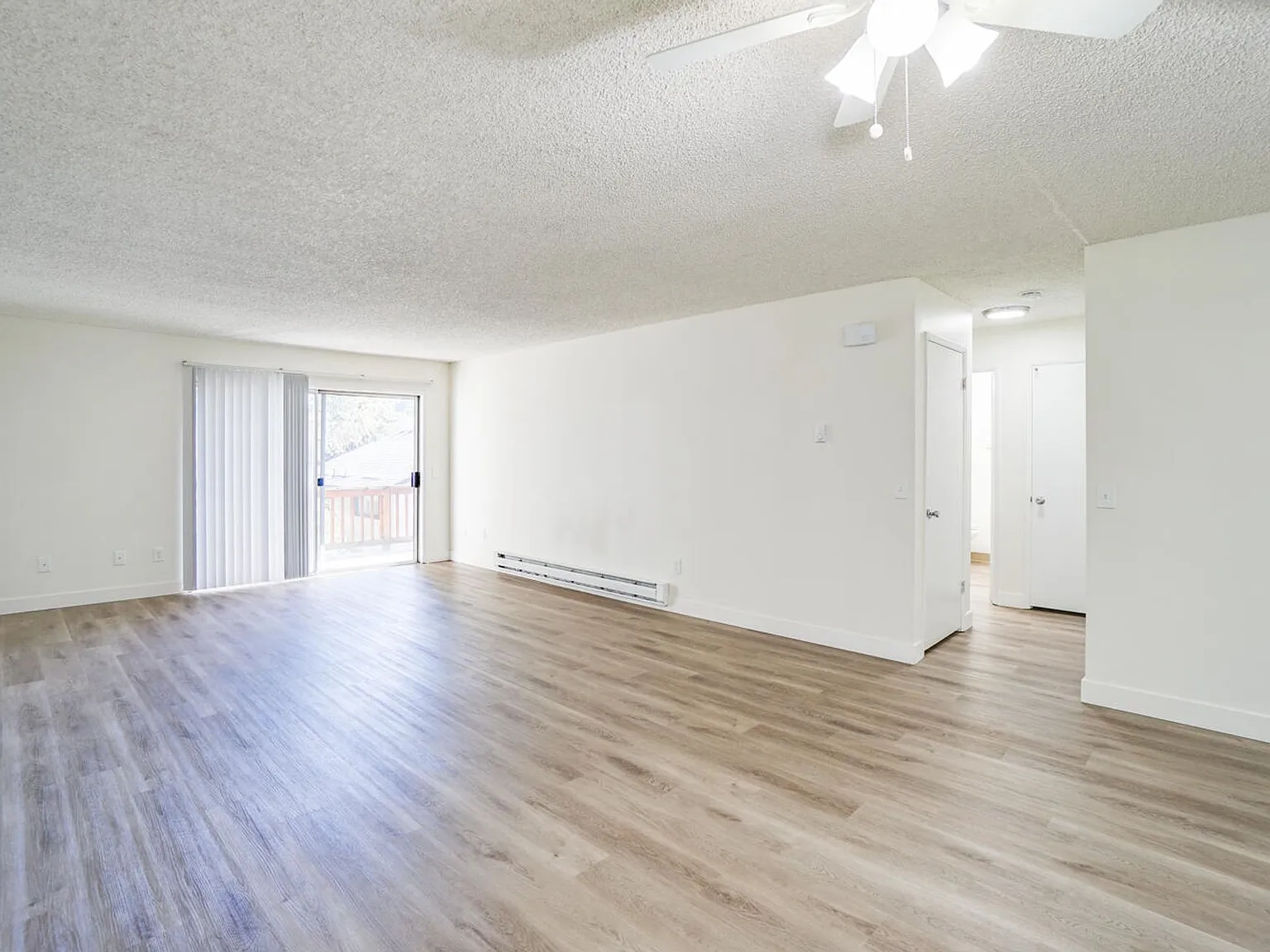 Charwin Court Apartments — Photo 2