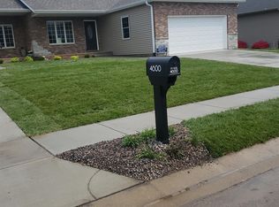 4602 Castle Pines Dr, Springfield, IL 62711