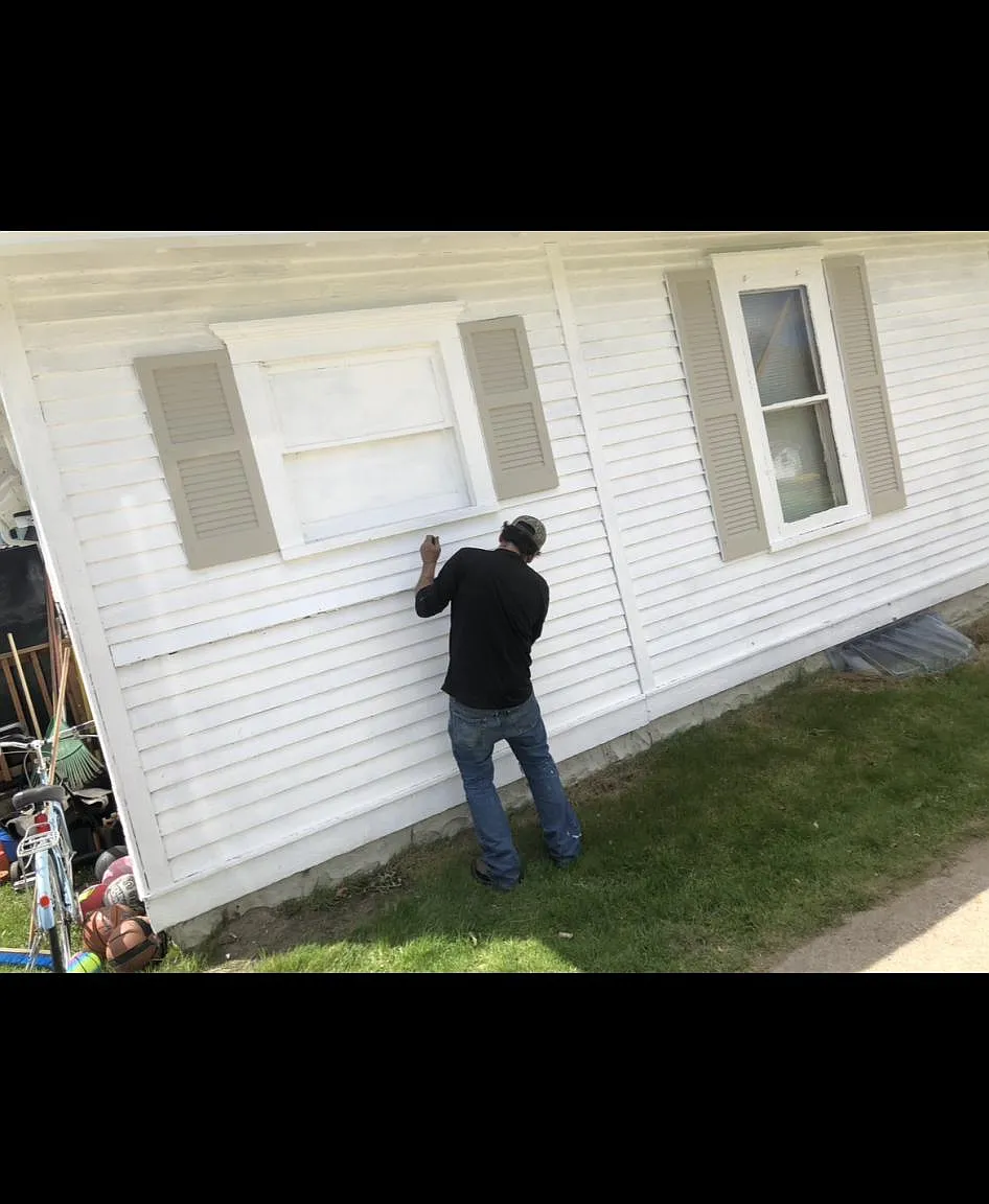 3 bed, 996 sqft, $1,300 — Photo 2