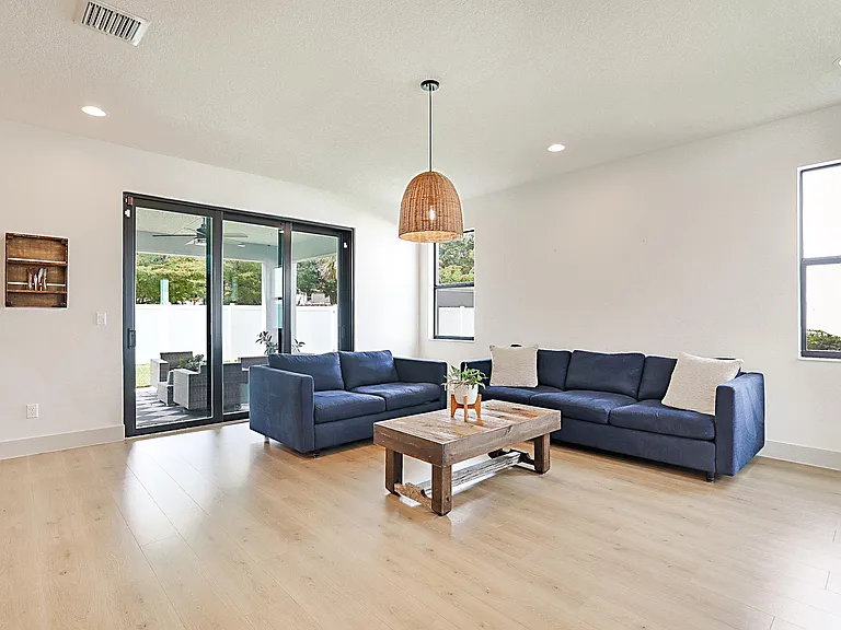 6151 Yerba Buena Ct — Photo 9
