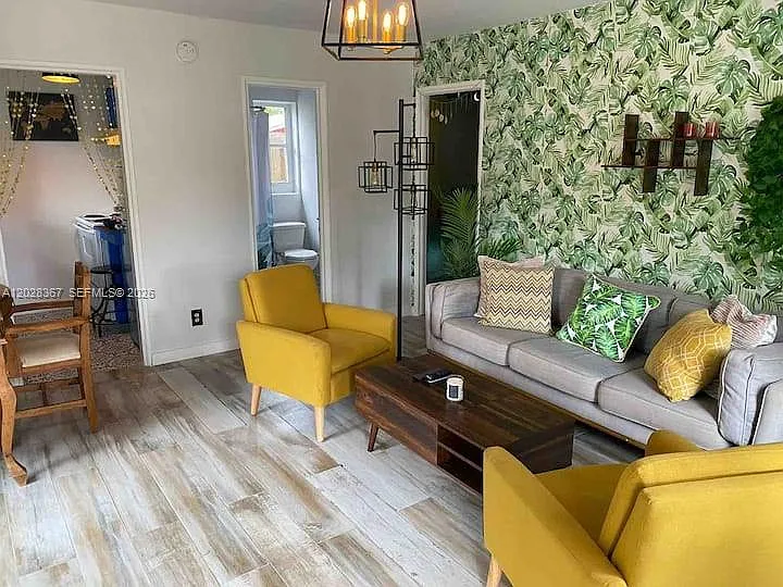1 bed, 1.0 bath, $2,000 — Photo 2