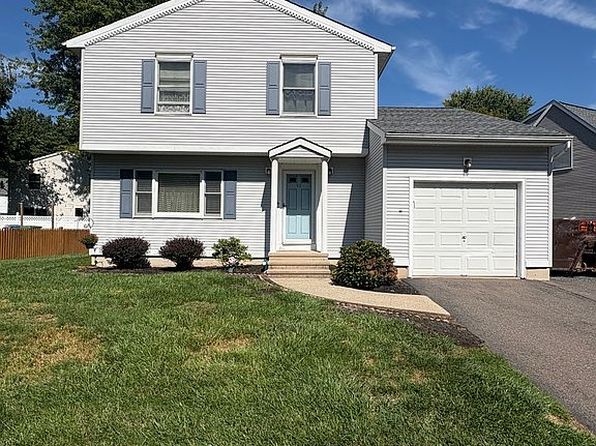 43 Kingsbury Ln