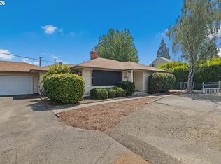 1161 NW Ellis St, Roseburg, OR 97471