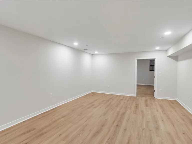 1204 Chestnut St #100 — Photo 9