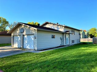 1545 16th St S, Fargo, ND 58103