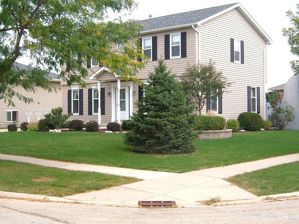 Beautiful 125X86 Corner Lot!